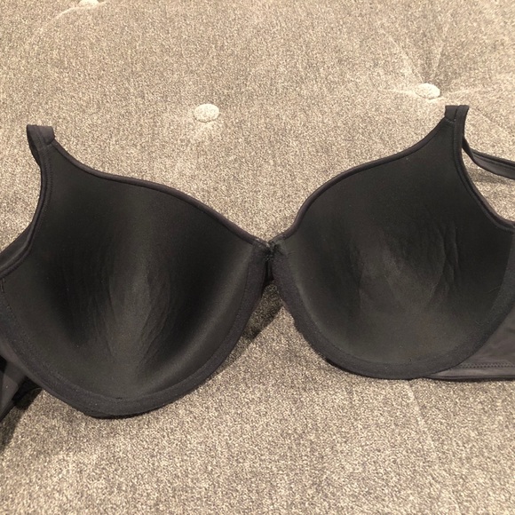 ♥️Hanes 38D Black bra• adj straps• 3 row hook♥️ - Picture 2 of 6